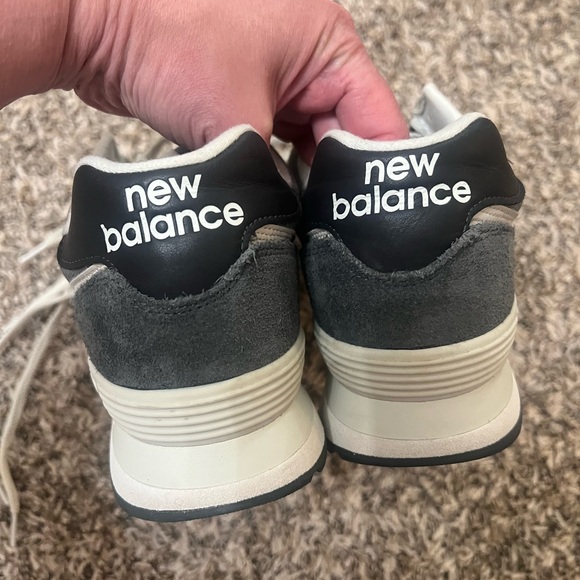 New Balance 574 Women’s Gray Sneakers - Picture 4 of 10